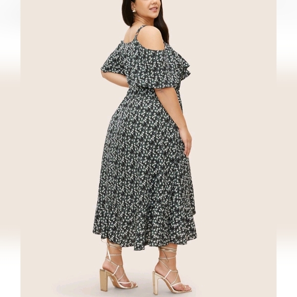 New BloomChic Black and White Floral Midi Dress With Pockets. Size 18-20 - Picture 3 of 8